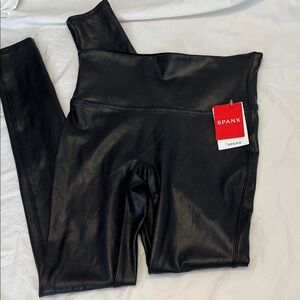 NWT SPANX Black Faux Leather Leggings Size Small